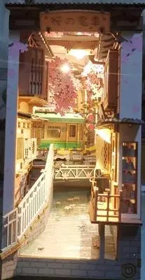 découvrez notre charmant book nook sakura densya, une décoration unique pour créer un coin lecture enchanteur inspiré des cerisiers en fleurs.