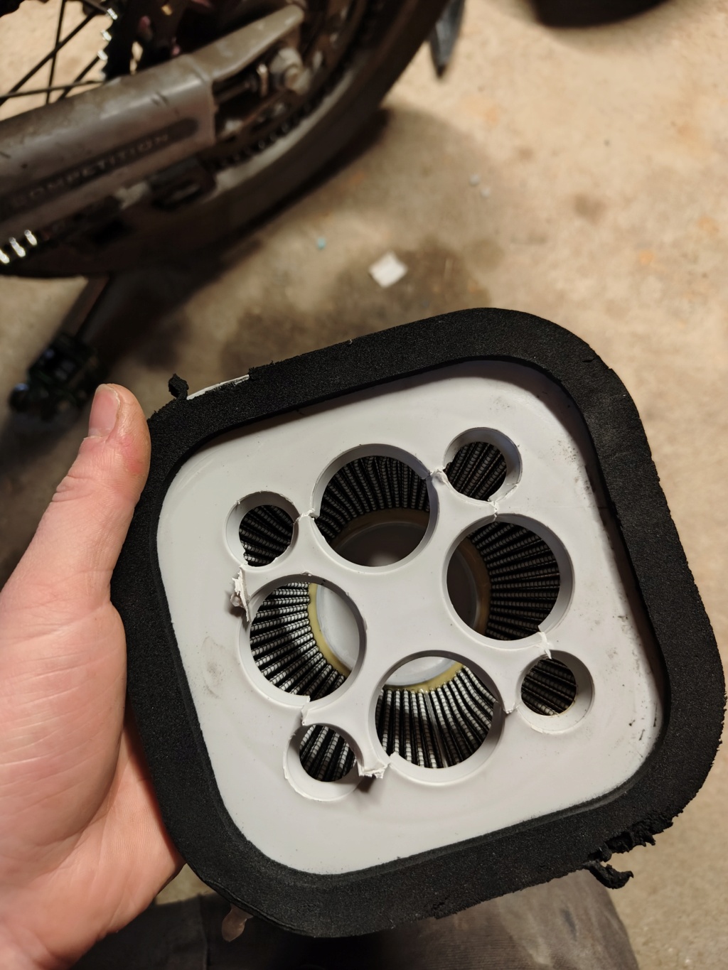 découvrez comment débrider facilement le boîtier cdi de votre moto en 2026 pour optimiser ses performances en toute sécurité.