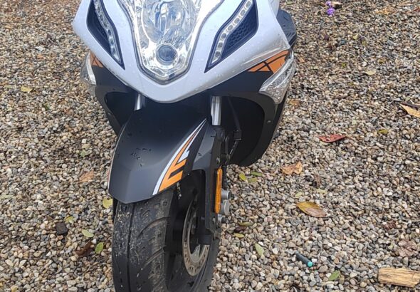 optimisez la performance de votre scooter 4 temps en toute sécurité grâce à notre guide complet de débridage sécurisé. améliorez la vitesse et la puissance sans compromettre votre sécurité.