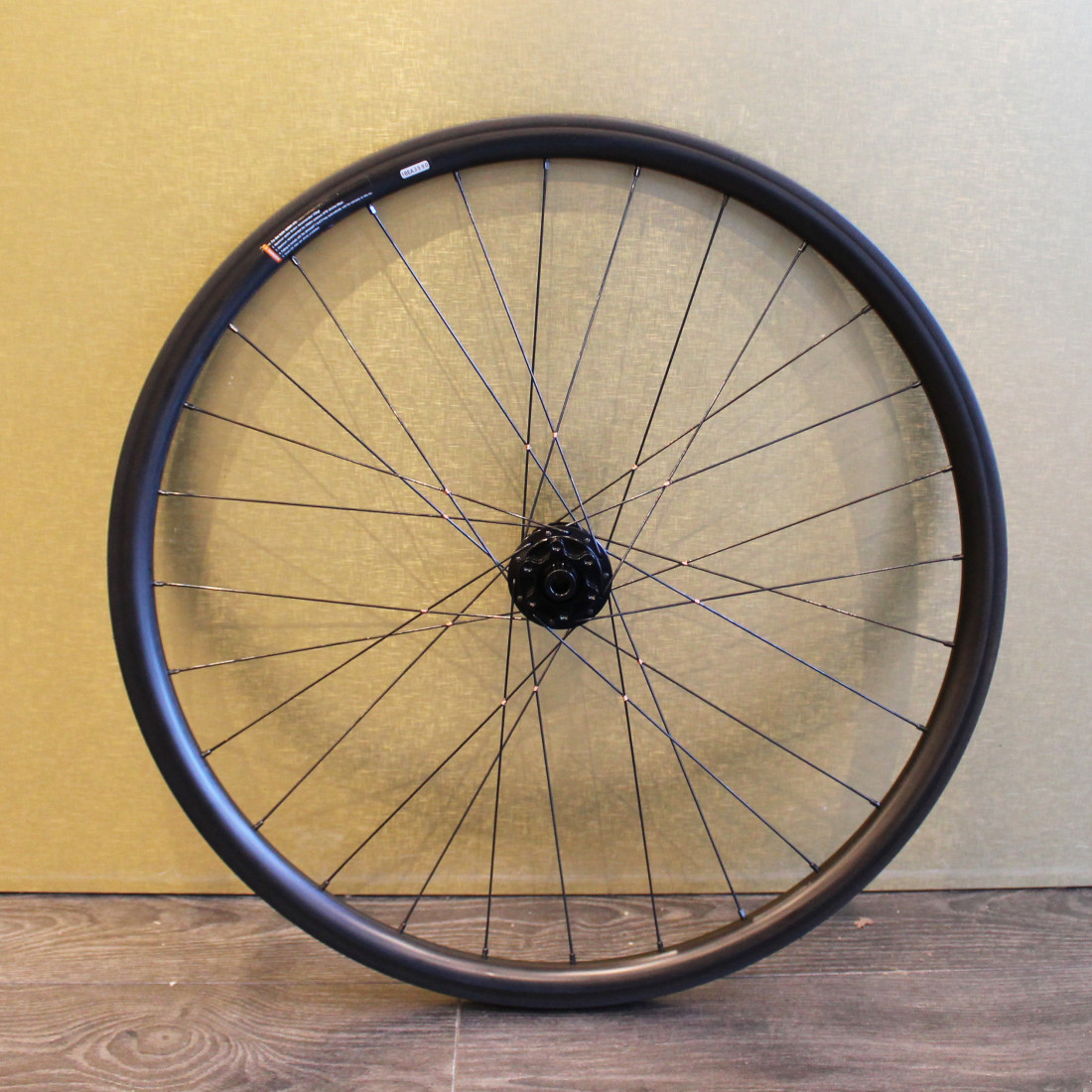 découvrez les avantages des vtt 29 pouces, idéaux pour offrir une meilleure adhérence, plus de confort et une meilleure gestion des obstacles lors de vos sorties tout-terrain.