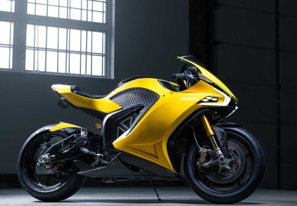 découvrez notre moto sportive électrique alliant performances, design moderne et respect de l'environnement pour une expérience de conduite unique.