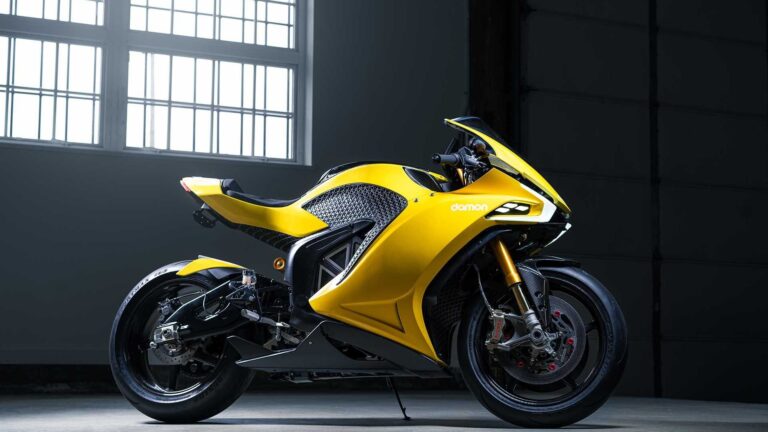 découvrez notre moto sportive électrique alliant performances, design moderne et respect de l'environnement pour une expérience de conduite unique.