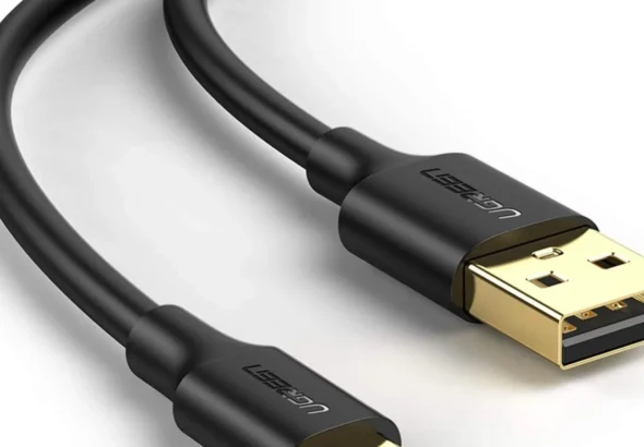 câble mini usb vers usb a de haute qualité, idéal pour connecter vos appareils compatibles mini usb à un port usb a standard. transfert de données rapide et fiable.