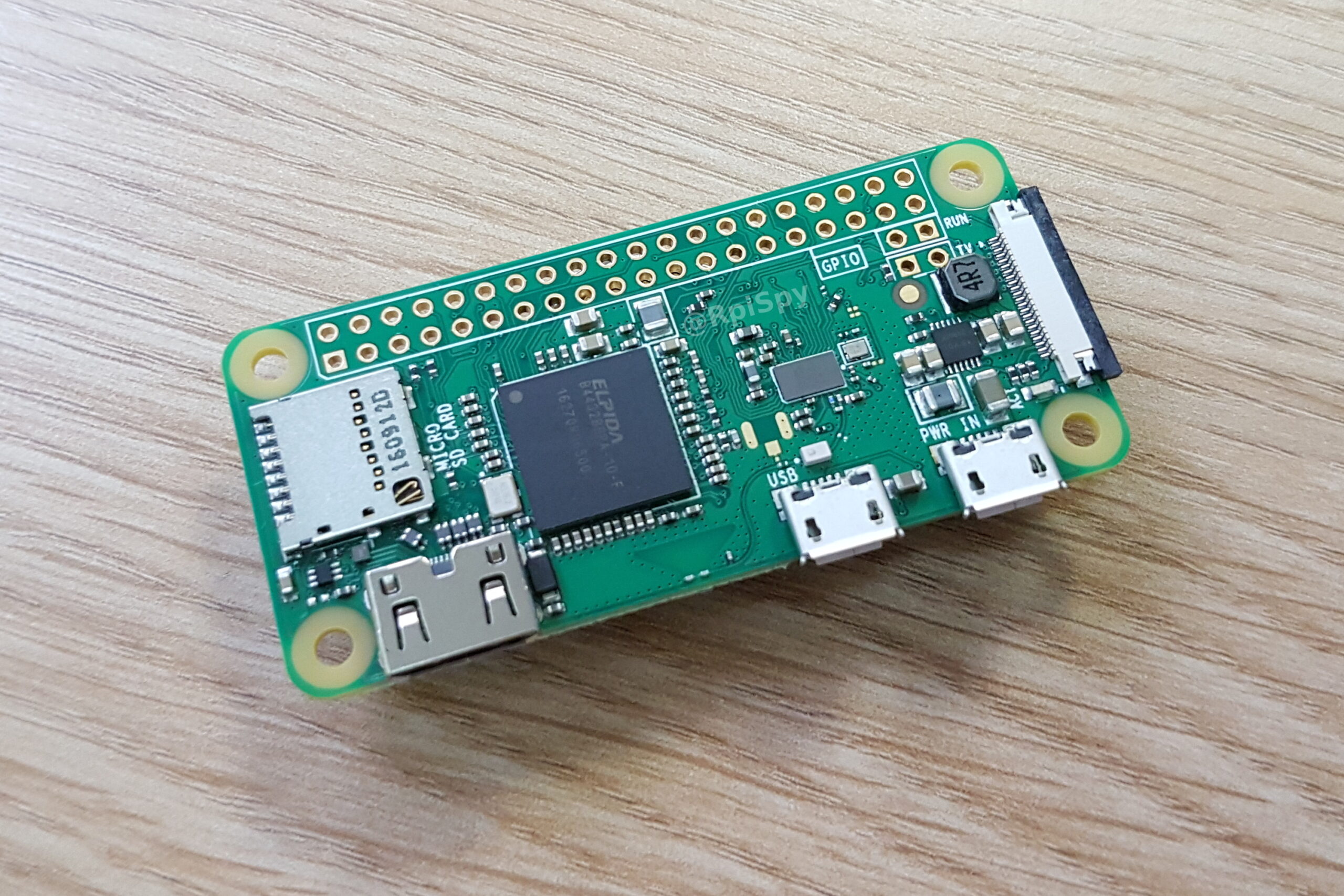 découvrez le raspberry pi zero 2 w, un micro-ordinateur ultra-compact et performant, idéal pour vos projets diy, domotique et applications embarquées.