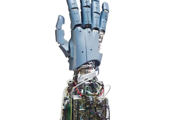 découvrez notre main robotique autonome, une solution innovante offrant précision et adaptabilité pour diverses applications industrielles et médicales.