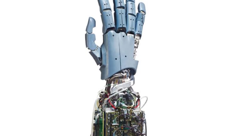 découvrez notre main robotique autonome, une solution innovante offrant précision et adaptabilité pour diverses applications industrielles et médicales.