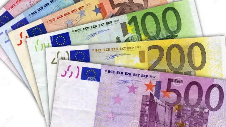 découvrez tout sur les billets en euros : histoire, design, sécurité et utilisation des coupures européennes.