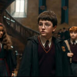découvrez le casting complet de la saison 2 de harry potter, avec tous les acteurs principaux et secondaires qui donnent vie à cet univers magique.
